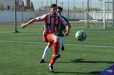 El Arenas sumó su quinta victoria en el municipal de Atarfe (JOSÉ M. BALDOMERO) El Arenas sumó su quinta victoria en el municipal de Atarfe (JOSÉ M. BALDOMERO)