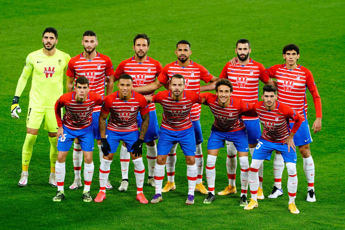Onde inicial del Granada CF en una noche histórica (GRANADA CF)