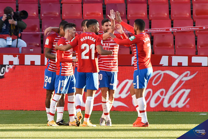 El Granada quiere comenzar 2021 con la primera victoria ante el Eibar (JOSÉ M. BALDOMERO)