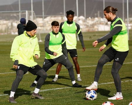 Último enfrentamiento del Recreativo antes de enfrentarse al Sevilla (GRANADA CF) Último enfrentamiento del Recreativo antes de enfrentarse al Sevilla (GRANADA CF)