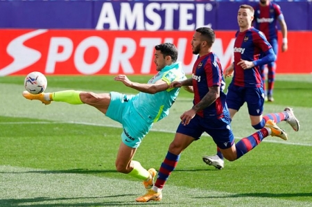 Jorge Molina fue titular en el `Ciutat de Valencia´ (PEPE VILLOSLADA / GCF)