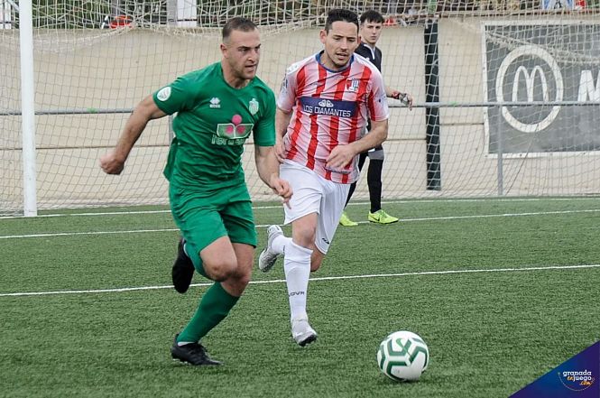 Arenas y Atarfe disputaron un intenso derbi (JOSÉ M. BALDOMERO) 