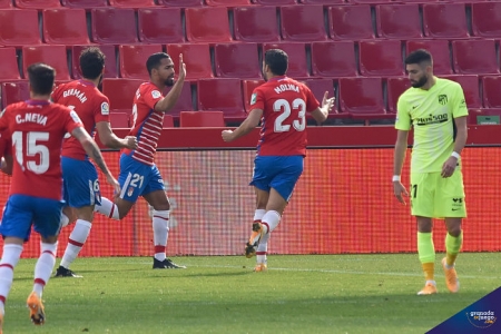 Yangel Herrera celebra su gol anotado ante el Atlético (JOSÉ M. BALDOMERO)