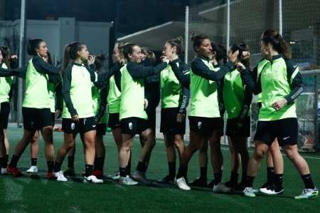 El Granada Femenino afrontará mañana el primero de sus dos duelos directos consecutivos ante el Cáceres (GCF FEMENINO) El Granada Femenino afrontará mañana el primero de sus dos duelos directos consecutivos ante el Cáceres (GCF FEMENINO)