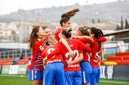 Las jugadoras del Granada Femenino celebran el tanto de Alicia Redondo (GCF FEMENINO) Las jugadoras del Granada Femenino celebran el tanto de Alicia Redondo (GCF FEMENINO)