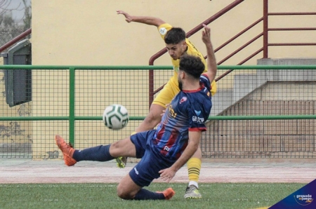 El derbi estuvo lleno de intensidad (JOSÉ M. BALDOMERO) El derbi estuvo lleno de intensidad (JOSÉ M. BALDOMERO)