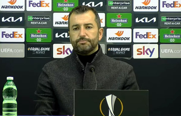 Diego Martínes, entrenador del Granada CF, en un momento de la rueda de prensa (GCF)