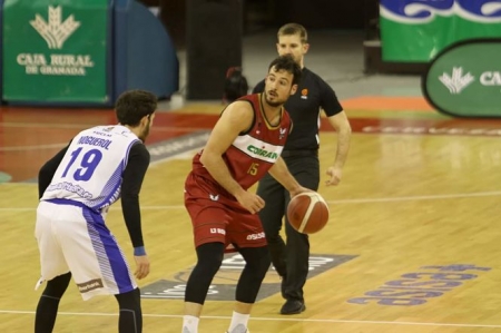 Lluís Costa volverá a llevar el timón del Coviran Granada (JOSÉ VELASCO) Lluís Costa volverá a llevar el timón del Coviran Granada (JOSÉ VELASCO)