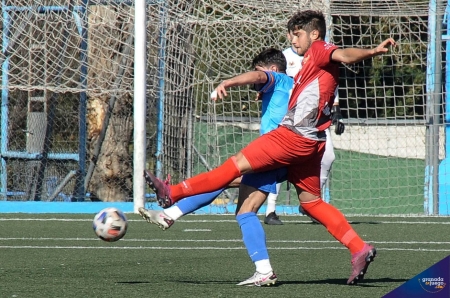 Los lojeños se anotaron la victoria en Maracena en su última salida (J. M. BALDOMERO) Los lojeños se anotaron la victoria en Maracena en su última salida (J. M. BALDOMERO)