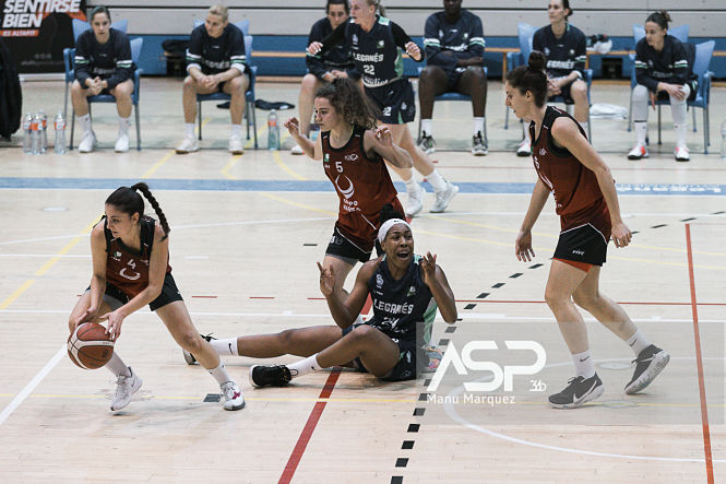 El Grupo Hafesa Granada no tuvo opciones de victoria ante el líder (MANU MÁRQUEZ / BALONCESTO LEGANÉS) 