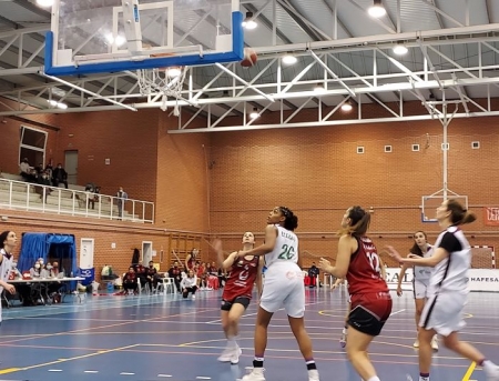Lance del derbi de esta tarde entre Grupo Hafesa y Unicaja (FRAN CALVO) Lance del derbi de esta tarde entre Grupo Hafesa y Unicaja (FRAN CALVO)