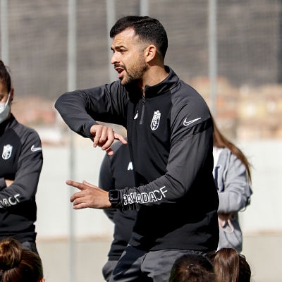 José Ángel Herrera, entrenador del Granada Femenino (GCF FEMENINO)