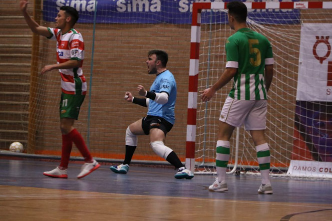 José Ángel celebra una parada (SIMA GRANADA)