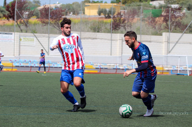 El Vandalia empató ante el Athletic Coín (ENCARNI QUESADA)