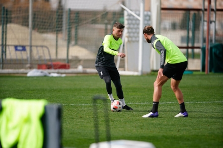El Recreativo ha preparado el partido a máxima intensidad (CANTERA NAZARÍ) El Recreativo ha preparado el partido a máxima intensidad (CANTERA NAZARÍ)