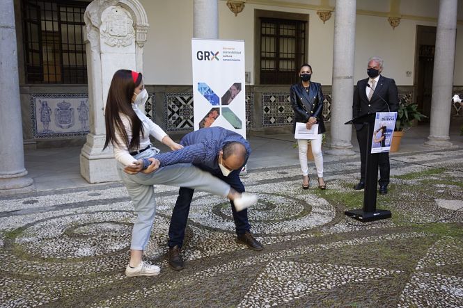Presentación del curso de defensa personal (AYTO. GRANADA)