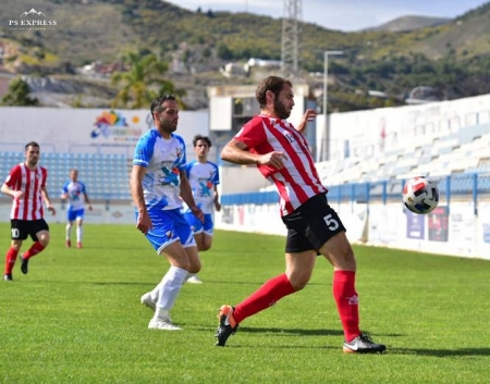 El visitante Calzado se las ve con el local Peri (SEMANARIO MUCHO DEPORTE) El visitante Calzado se las ve con el local Peri (SEMANARIO MUCHO DEPORTE)