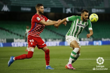 Domingos Duarte y Borja Iglesias, durante un lance del choque de ayer (LALIGA) Domingos Duarte y Borja Iglesias, durante un lance del choque de ayer (LALIGA)
