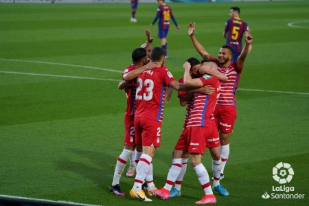 El Granada eleva a su momento álgido de la temporada la salvación en Primera (LALIGA) El Granada eleva a su momento álgido de la temporada la salvación en Primera (LALIGA)