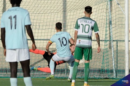José Daniel le detuvo un penalti a Beas (JOSÉ M. BALDOMERO) 