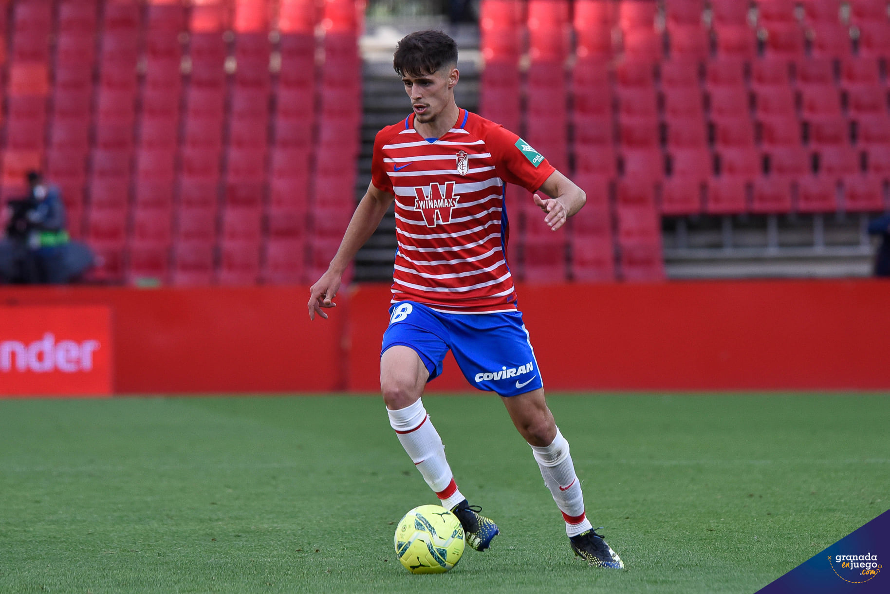 Pepe emergió desde el filial y mostró cualidades suficientes para mantenerse en el primer equipo (JOSÉ M. BALDOMERO)