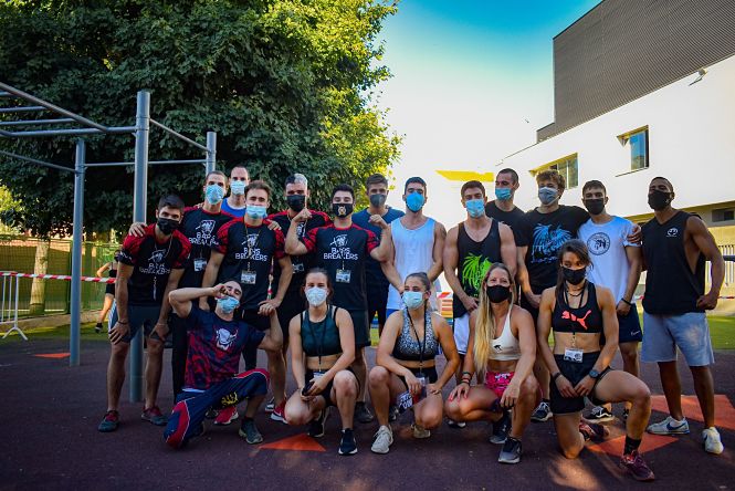 Los participantes en el I Campeonato de Calistenia de Vegas del Genil (AYTO. VEGAS DEL GENIL)