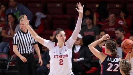 Shannon Coffee durante un partido con Stanford (RACA)
