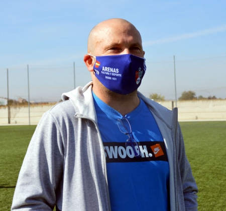 Thierry Pérez, entrenador del CD Huétor Tájar (LÁZARO)