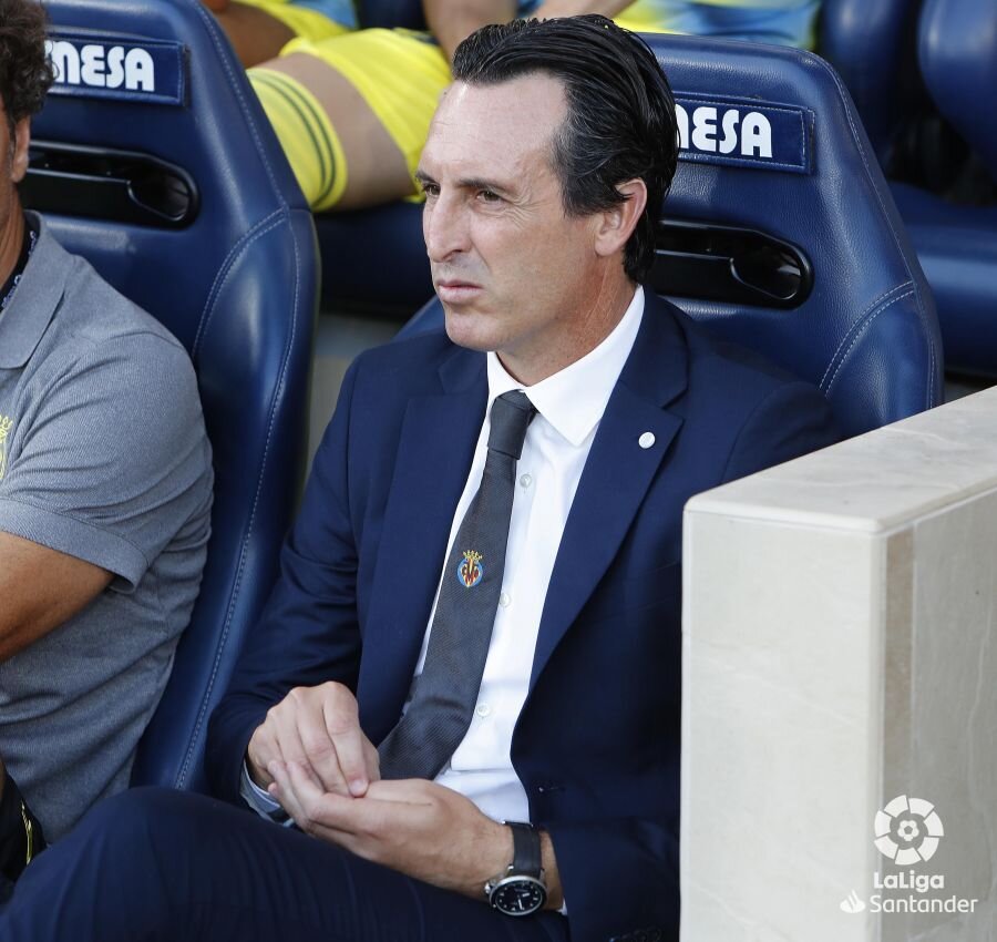 Unai Emery, en los instantes previos al Villarreal - Granada (LALIGA)