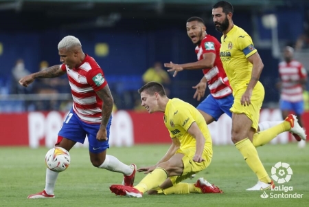 Machís, durante un lance en el choque entre Villarreal y Granada hoy (LALIGA)