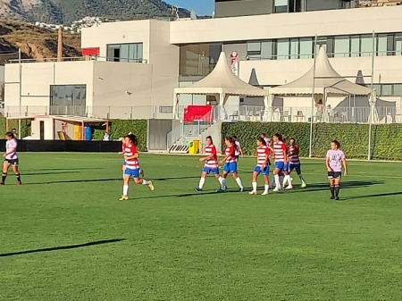 El Granada Femenino tuvo una feliz vuelta a la competición (FRAN CALVO) El Granada Femenino tuvo una feliz vuelta a la competición (FRAN CALVO)
