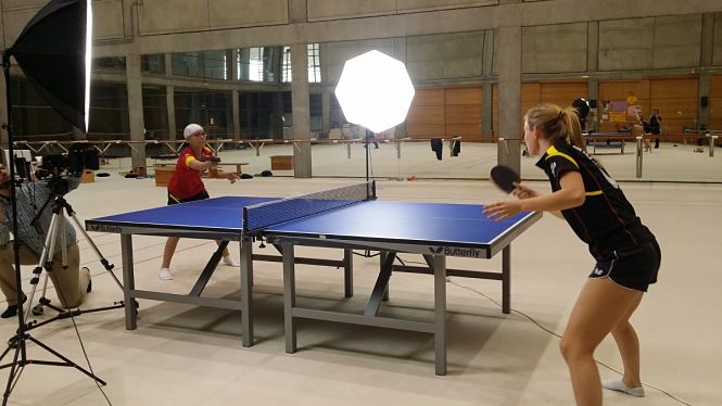 Galia Dvorak jugando con Ángela Ortiz en CAR Madrid (CTM VEGAS DEL GENIL)