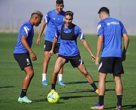 El Granada descansa hoy antes de retomar el trabajo de cara al derbi frente al Betis (PEPE VILLOSLADA / GCF) El Granada descansa hoy antes de retomar el trabajo de cara al derbi frente al Betis (PEPE VILLOSLADA / GCF)