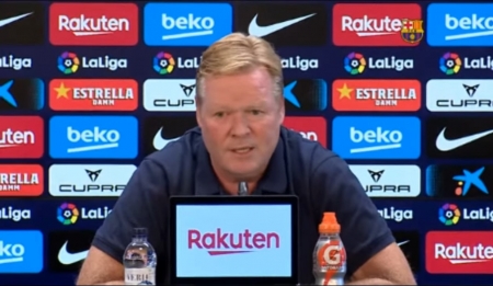 Ronald Koeman, en la rueda de prensa previa al choque de mañana entre Barcelona y Granada (FCB TV) Ronald Koeman, en la rueda de prensa previa al choque de mañana entre Barcelona y Granada (FCB TV)