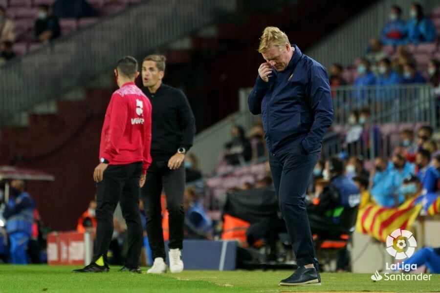 Ronald Koeman, durante el encuentro ante el Granada (LALIGA)