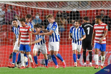 La Real Sociedad remontó en `Los Cármenes` y puso fin a una racha que duraba más de ocho años (JOSÉ M. BALDOMERO) La Real Sociedad remontó en `Los Cármenes` y puso fin a una racha que duraba más de ocho años (JOSÉ M. BALDOMERO)