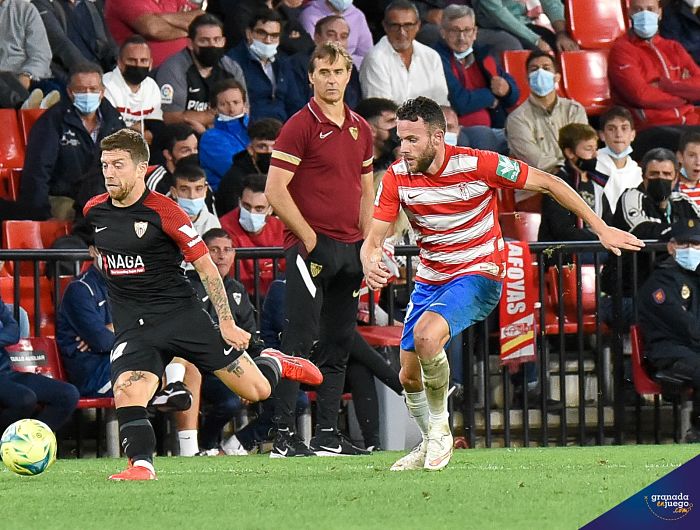 Quini, durante el último partido de liga ante el Sevilla (JOSÉ M. BALDOMERO)