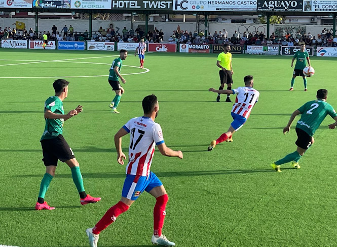 El Huétor Vega plantó cara al Torredonjimeno (CD HUÉTOR VEGA) 