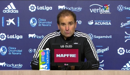 Jagoba Arrasate, durante la rueda de prensa posterior al choque entre Osasuna y Granada (LALIGA TV) Jagoba Arrasate, durante la rueda de prensa posterior al choque entre Osasuna y Granada (LALIGA TV)