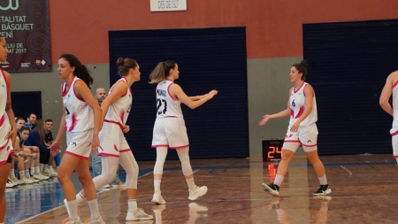 El Manuela Fundación Raca perdió ante el líder (RACA) 