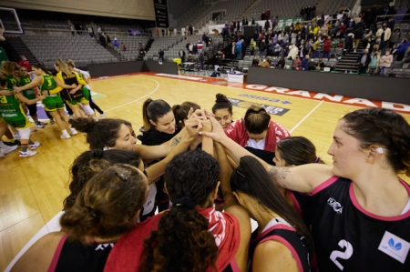 El Manuela Fundación Raca celebra la victoria (RACA)