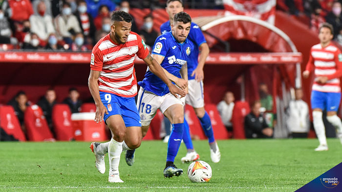 El Granada jugó su último partido en día laboral ante el Getafe y volverá a hacerlo frente al Athletic y Alavés (JOSÉ M. BALDOMERO)