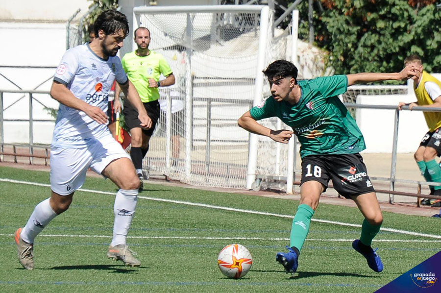El Huétor Vega busca su primera victoria a domicilio (JOSÉ M. BALDOMERO)