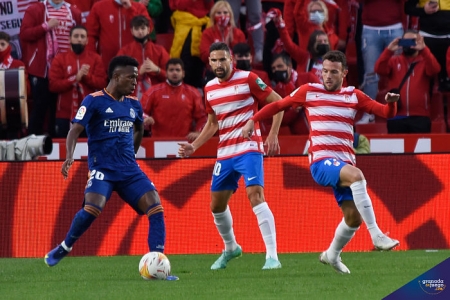 Quini hizo un partidazo ante el Real Madrid (JOSÉ M. BALDOMERO)