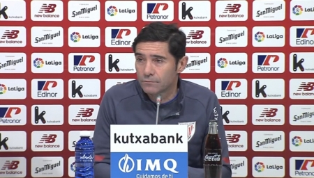 Marcelino, entrenador del Athletic, durante la rueda de prensa previa al encuentro frente al Granada (ATHLETIC CLUB TV) Marcelino, entrenador del Athletic, durante la rueda de prensa previa al encuentro frente al Granada (ATHLETIC CLUB TV)