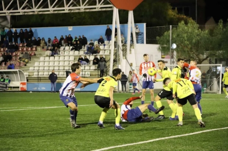 El partido entre Arenas de Armilla y Begíjar fue muy disputado (JOSÉ ANDRÉS FERNÁNDEZ / ARENAS) 