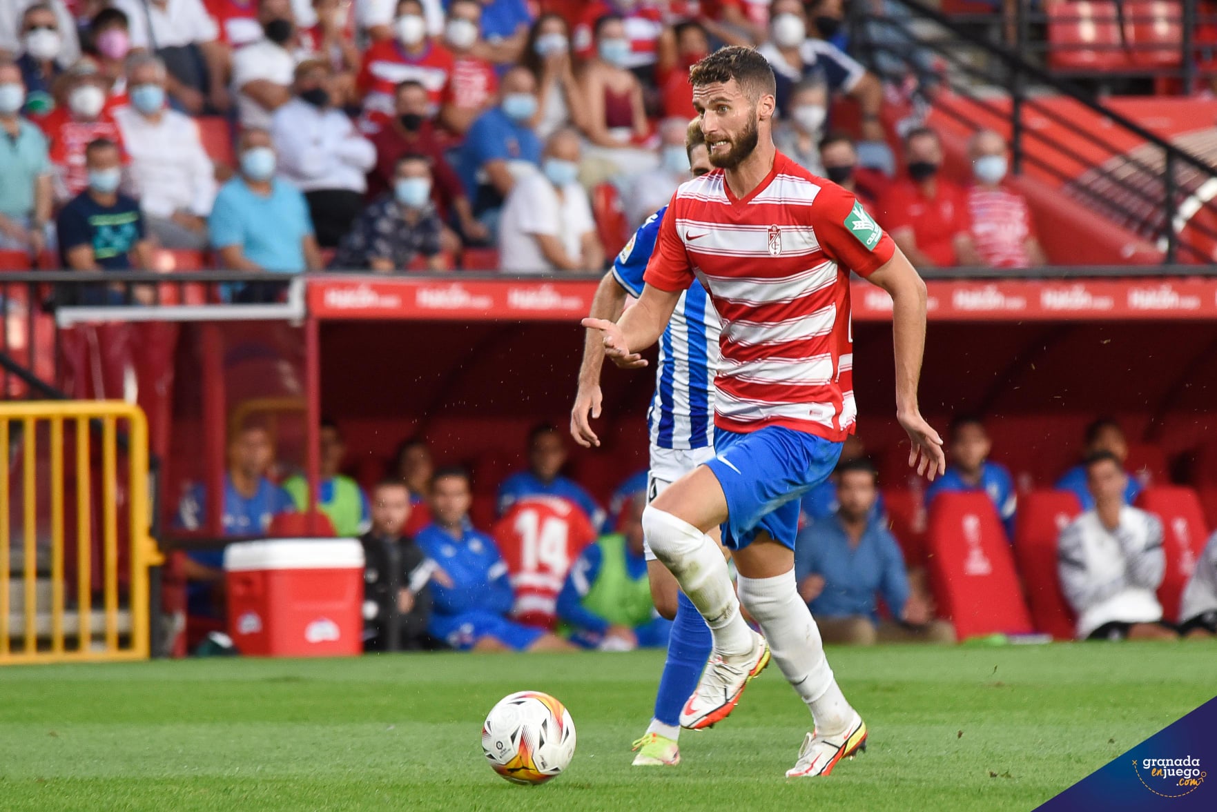 Domingos Duarte, durante un partido anterior a su lesión (JOSÉ M. BALDOMERO)