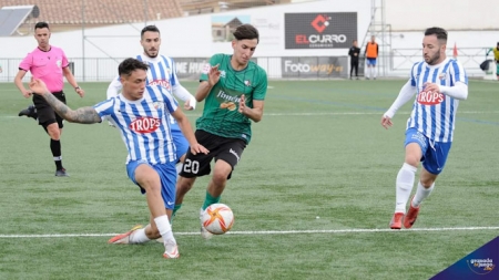 El derbi fue muy intenso (JOSÉ M. BALDOMERO) 