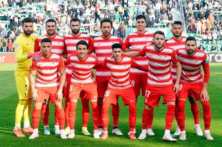 Once inicial del Granada en el `Martínez Valero` (PEPE VILLOSLADA / GCF)