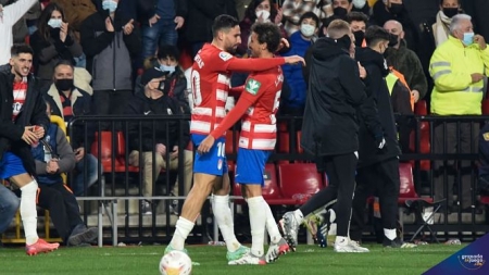 Puertas y Milla celebran el gol (JOSÉ M. BALDOMERO) Puertas y Milla celebran el gol (JOSÉ M. BALDOMERO)